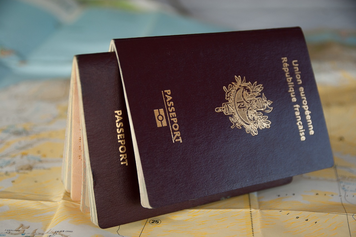 Carte nationale d'identité et passeport 